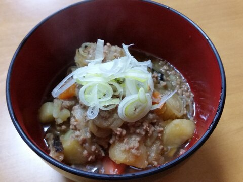 子供も食べやすい♪ひき肉で肉じゃが